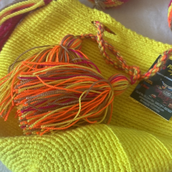 Mini Wayuu Colombian Woven Crossbody NWT Multi-Colored Chevron Strap and Tassel - Picture 2 of 7